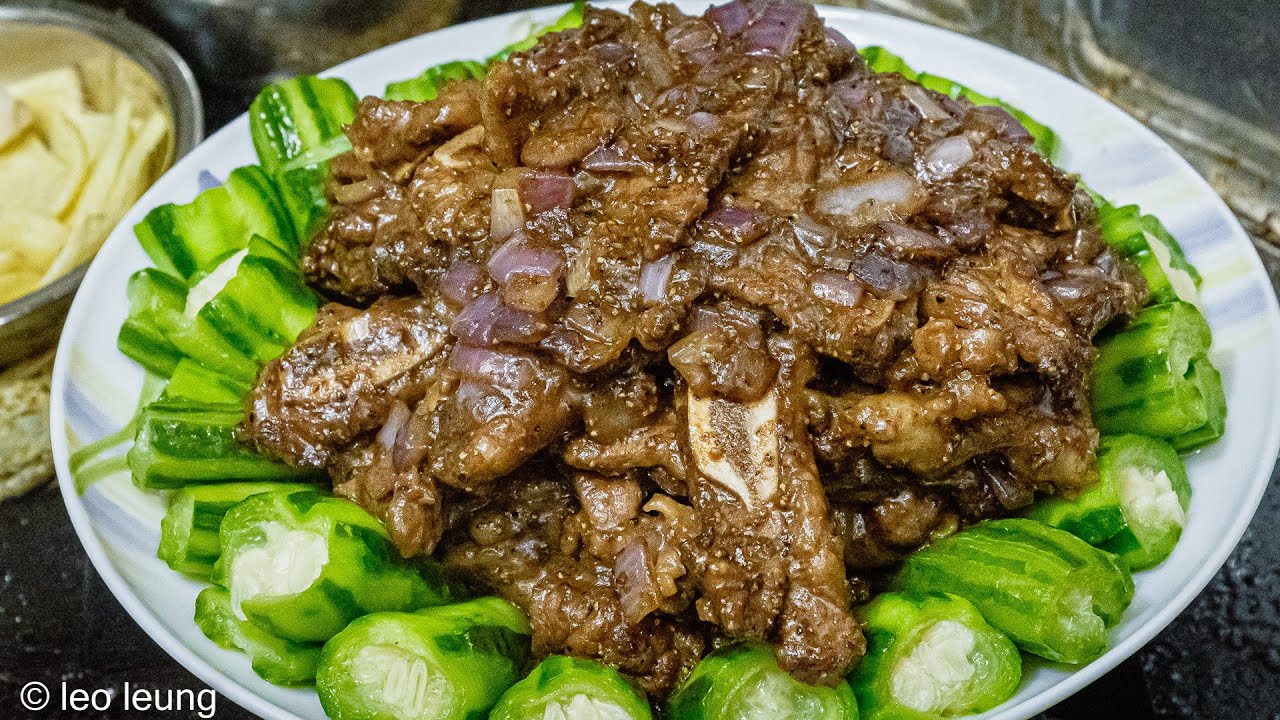 《廣東話影片》香港人的味道回憶——勝瓜黑椒牛仔骨，我這是標奇立異？不是，這是一道標準的酒樓菜，惹味但肥膩的牛仔骨，配一口清甜的勝瓜，馬上提升食慾！