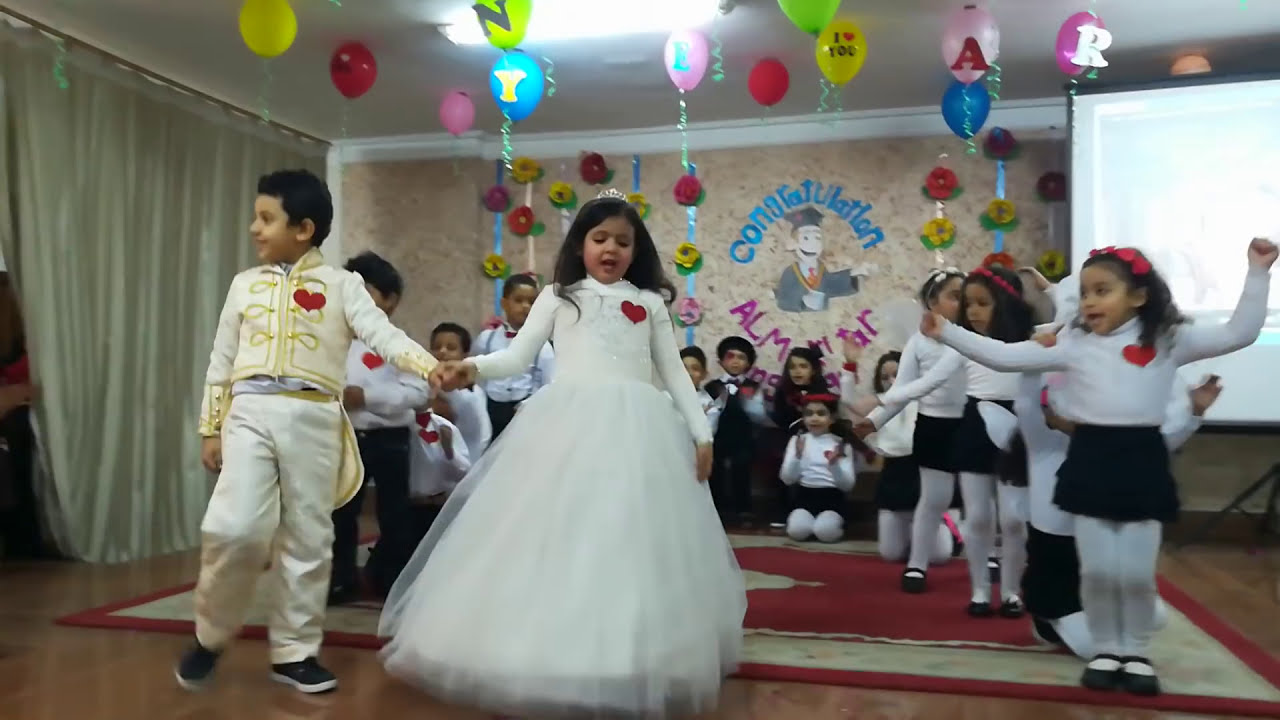 استعراض على أغنية لما القلب يدق