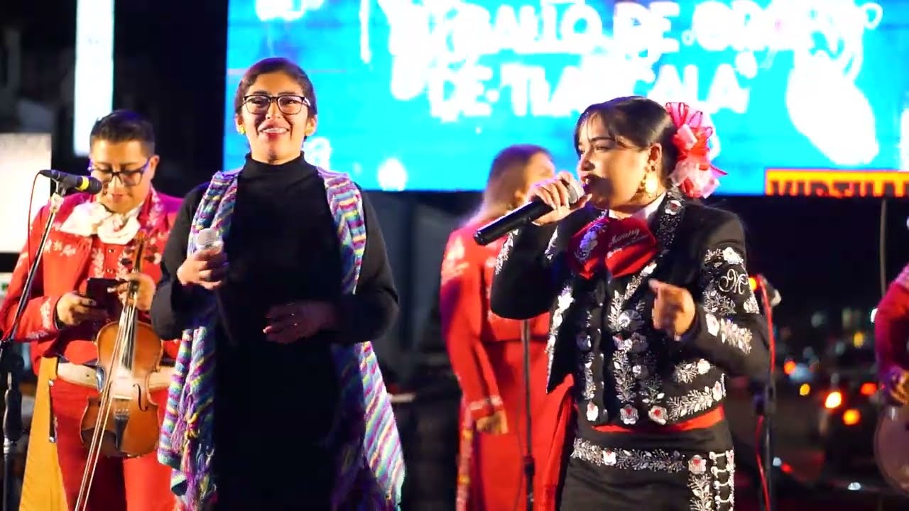 Luna Luz nos acompaña en una ranchera que se canta con lágrimas en el alma 💔🎤 #CieloRojo