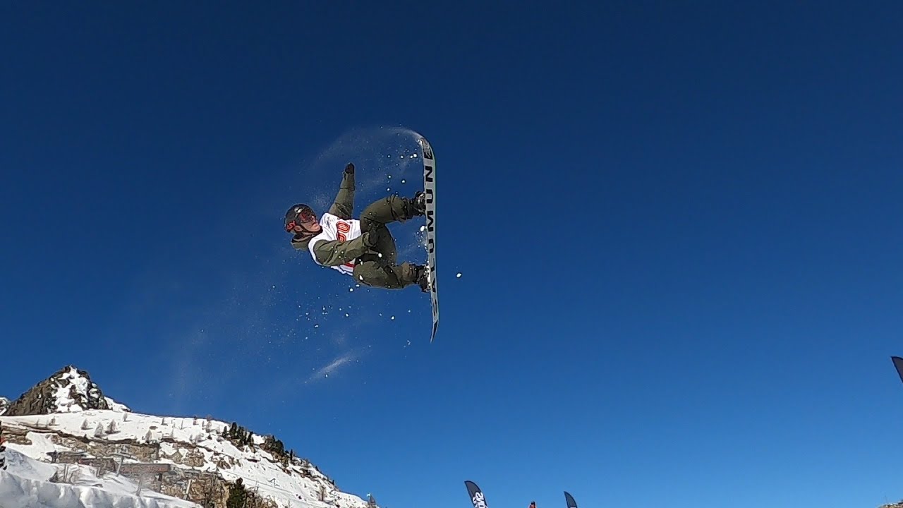 Les championnats de France de snowboard 2023 à Isola 2000: le big air.