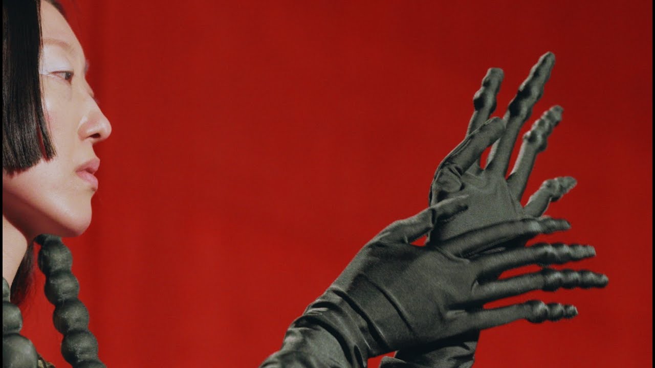 HENRIK VIBSKOV AW23 'LONG FINGER TO MA TOES' PARIS FASHION WEEK PRESENTATION