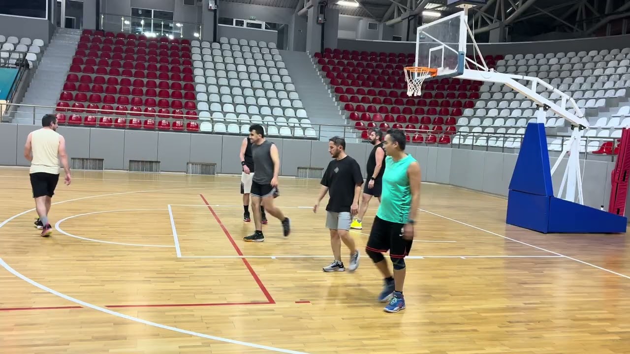 4vs4 basketbol maçı 1/3
