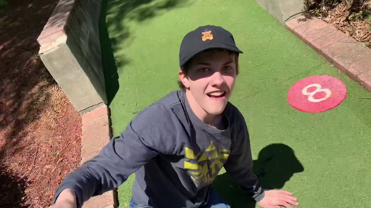 GOLF WITH FRIENDS! (Celebration station!)