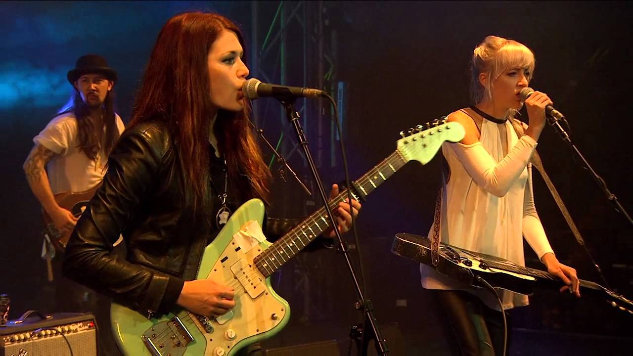 Larkin Poe - When God - Isle of Wight Festival 2015 - Live