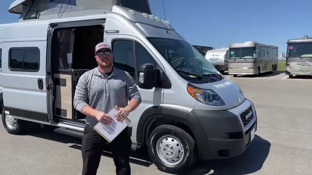 2022 Winnebago Solis 59P