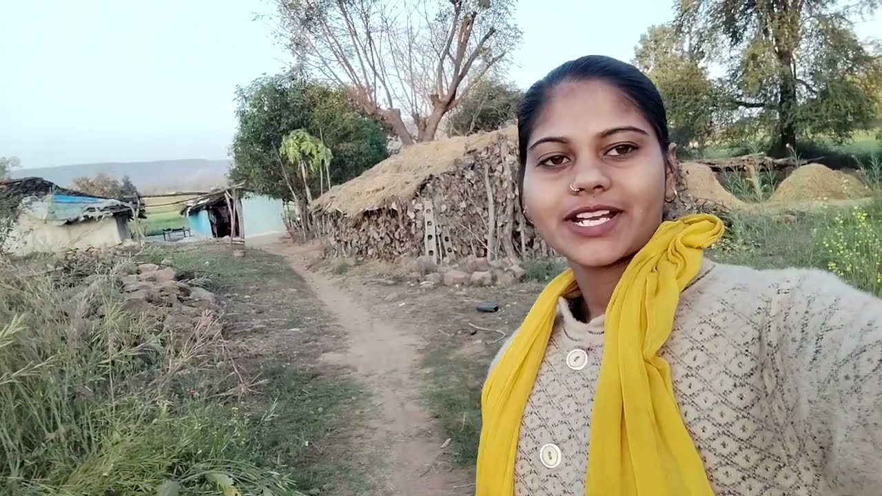 आज मे आ गई खेत में घूमने l अब हमाई सरसों फर के तैयार हो गई #poortiprajapativlog