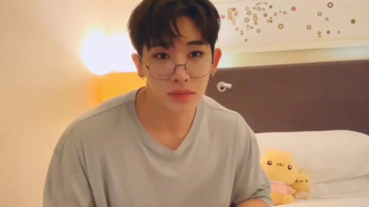 Wonho being jealous of Monbebe