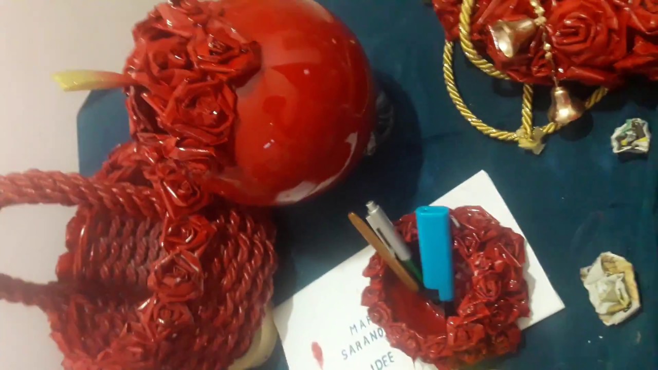 Rose con il giornale. girnalda ed idee varie