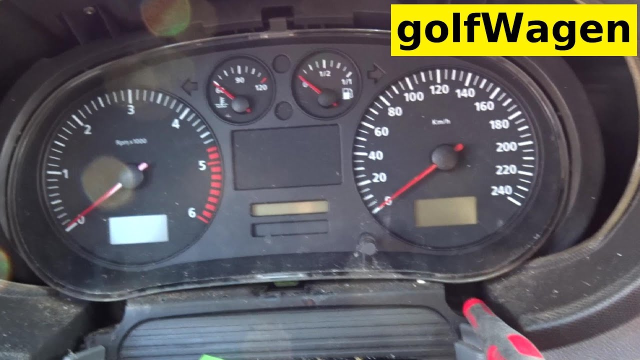 Seat Leon 1 Instrument cluster removal