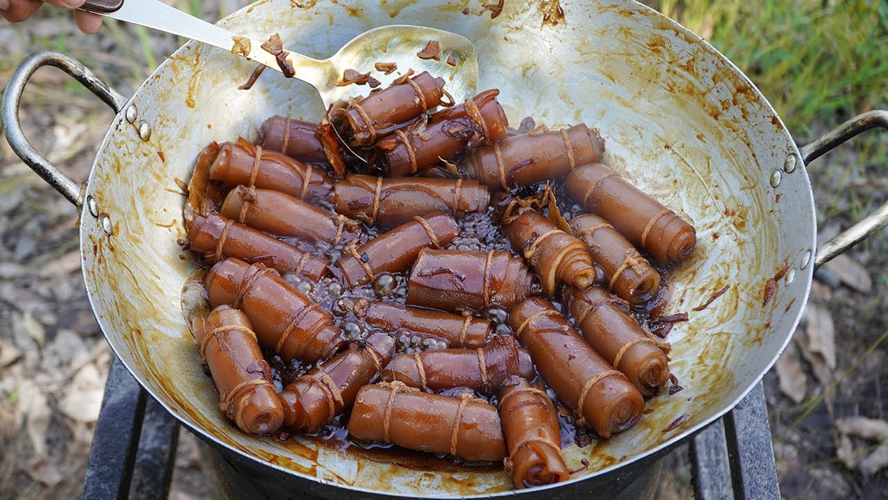 Tasty Red Braised Pork Skin Roll Recipe / Kdeb Cooking
