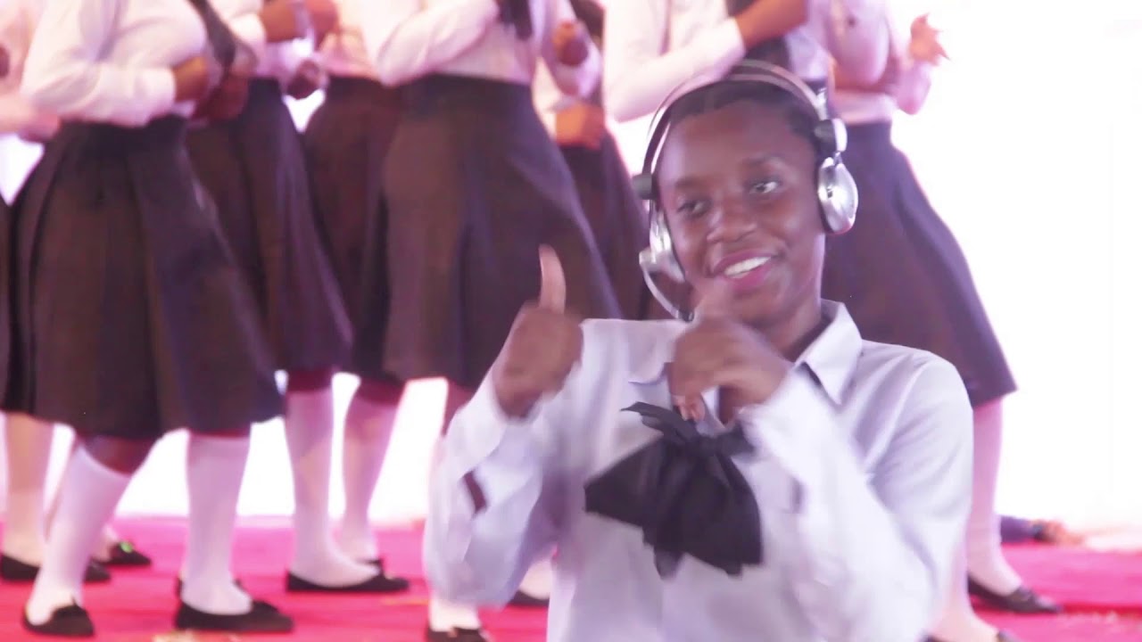BINTI  ALIYE AMSHA HISIA ZA WATU JOSIAH GIRLS'SEC SCHOOL 4M4 GRADUATION 2020.