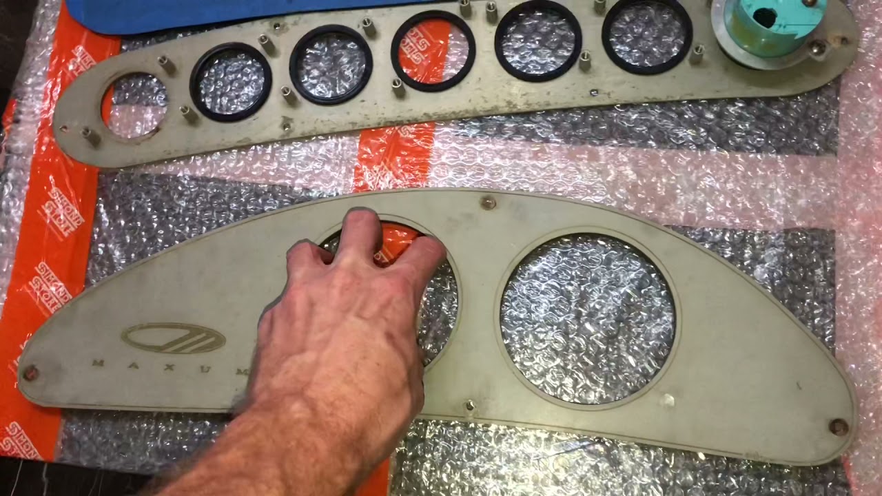 Replacing 1996 maxum boat gauges