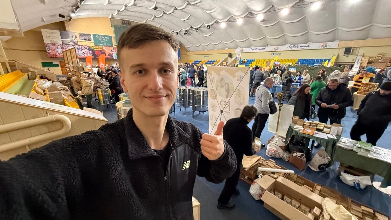 ШАЛЕНІ ЦІНИ! 🍯 Виставка бджільництва у Черкасах 2026. Мед чи реманент: що вигідніше?