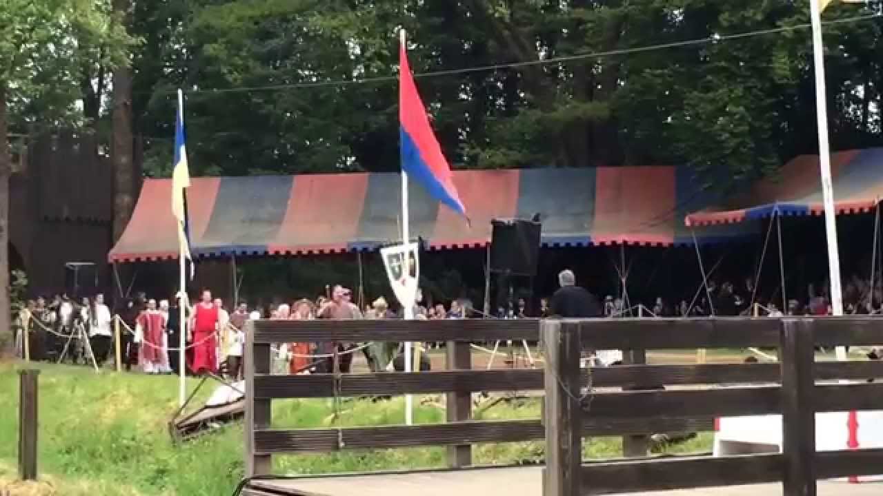 Einzug in die Arena Burg Satzvey