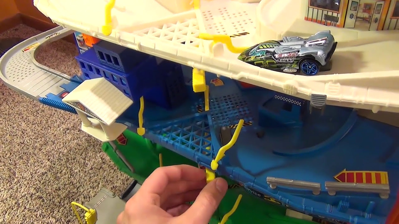 Hot Wheels Super Electronic City Center Playset - Unboxing and Demonstration