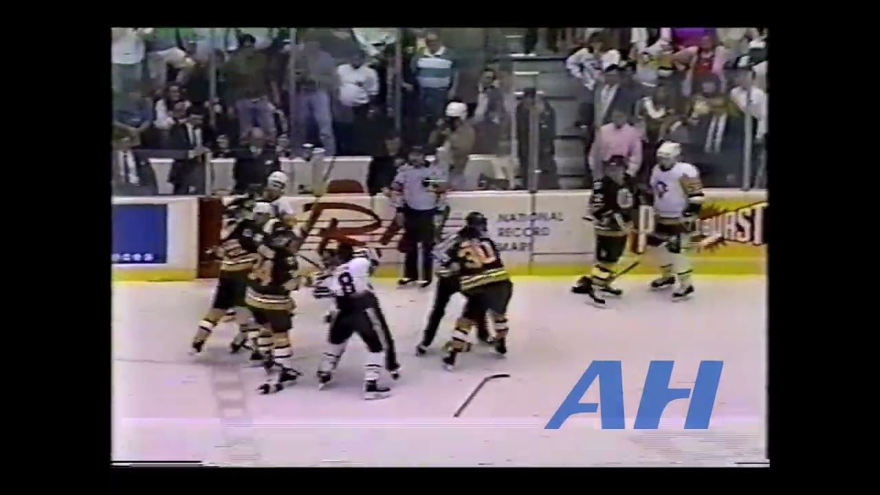 NHL May 7, 1991 Pittsburgh Penguins v Boston Bruins (R) Mark Recchi v Chris Nilan