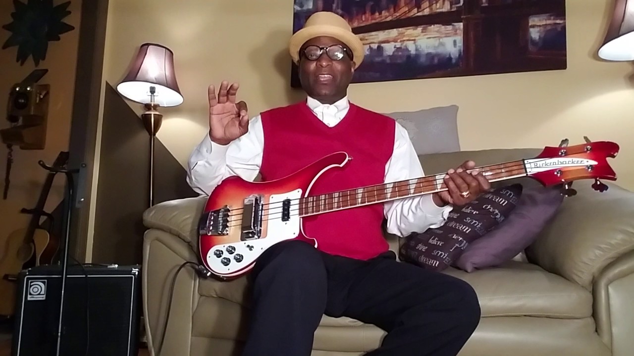 Rickenbacker FUNKY/THUMPING  Bass  demo