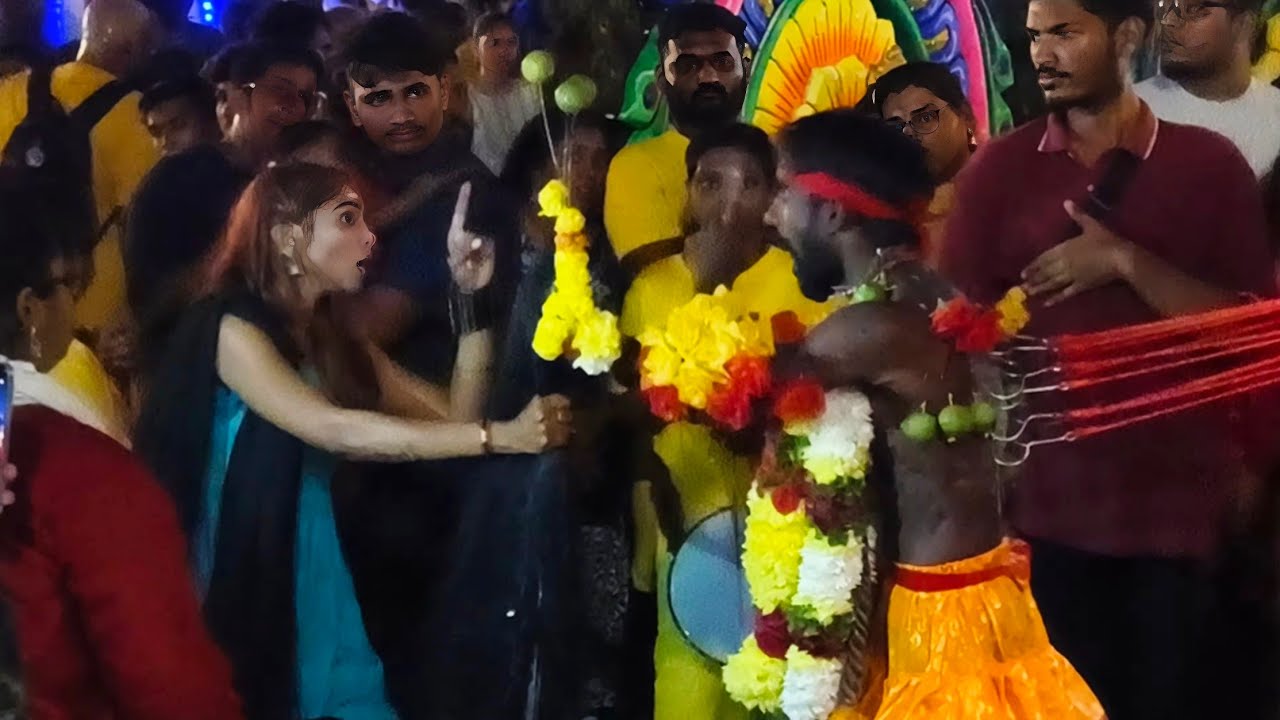 Devotee in Trance with Piercing & Powerful Urumi Melam | Batu Caves Thaipusam 2025 (Feb 8)