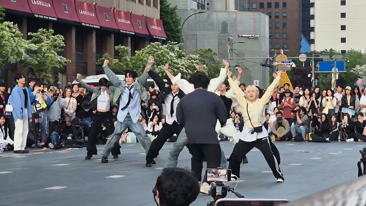 20250511 185127 #아트비트 청계광장 버스킹 #ARTBEAT #CheonggyeGwangjang Busking