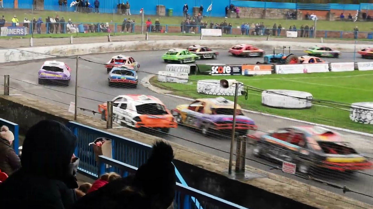 Saloon Allcomers 1 @Racewall (27/10/24) Race red flagged with a lap to go for some reason.