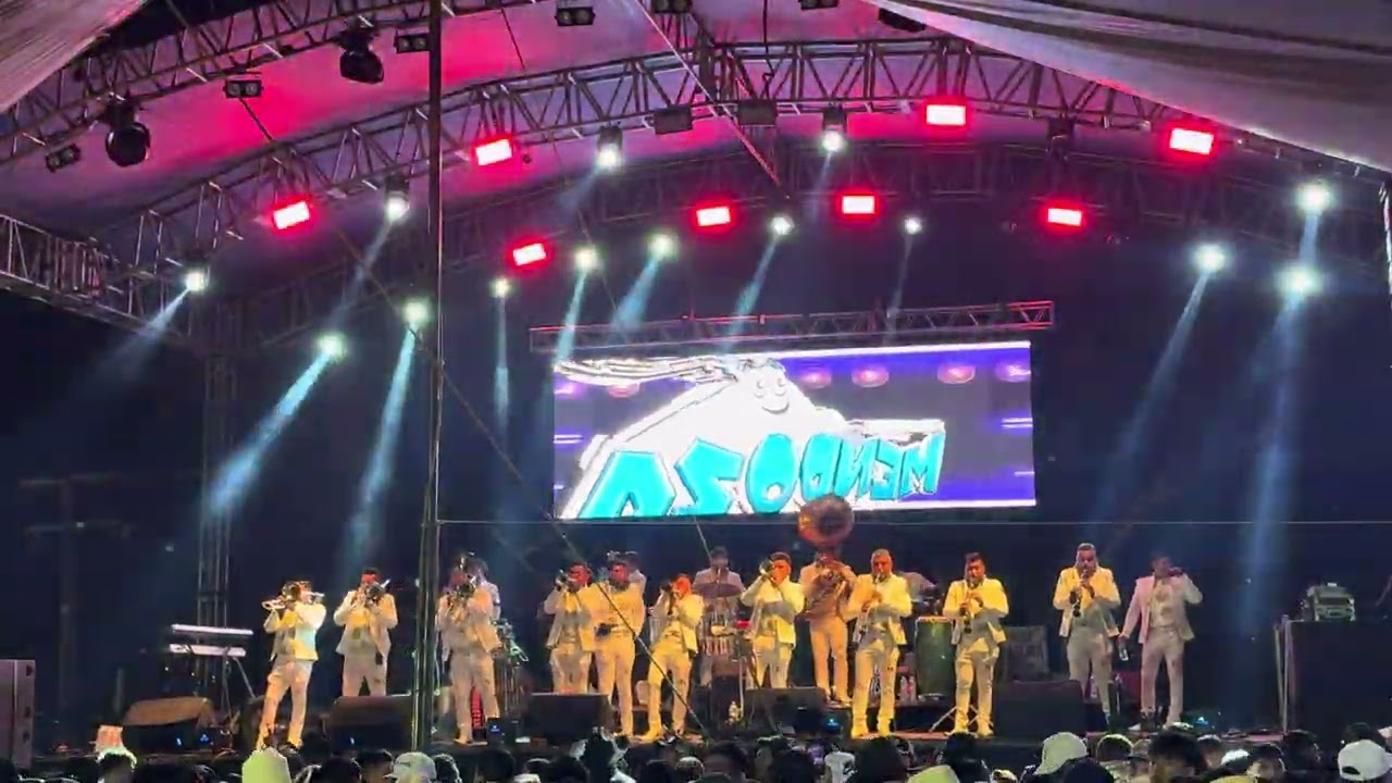 Banda Hermanos Mendoza 