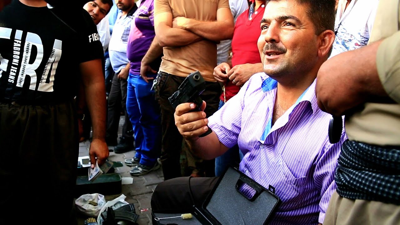In besieged Kirkuk, it's time to buy a gun / ©TraceyShelton2014