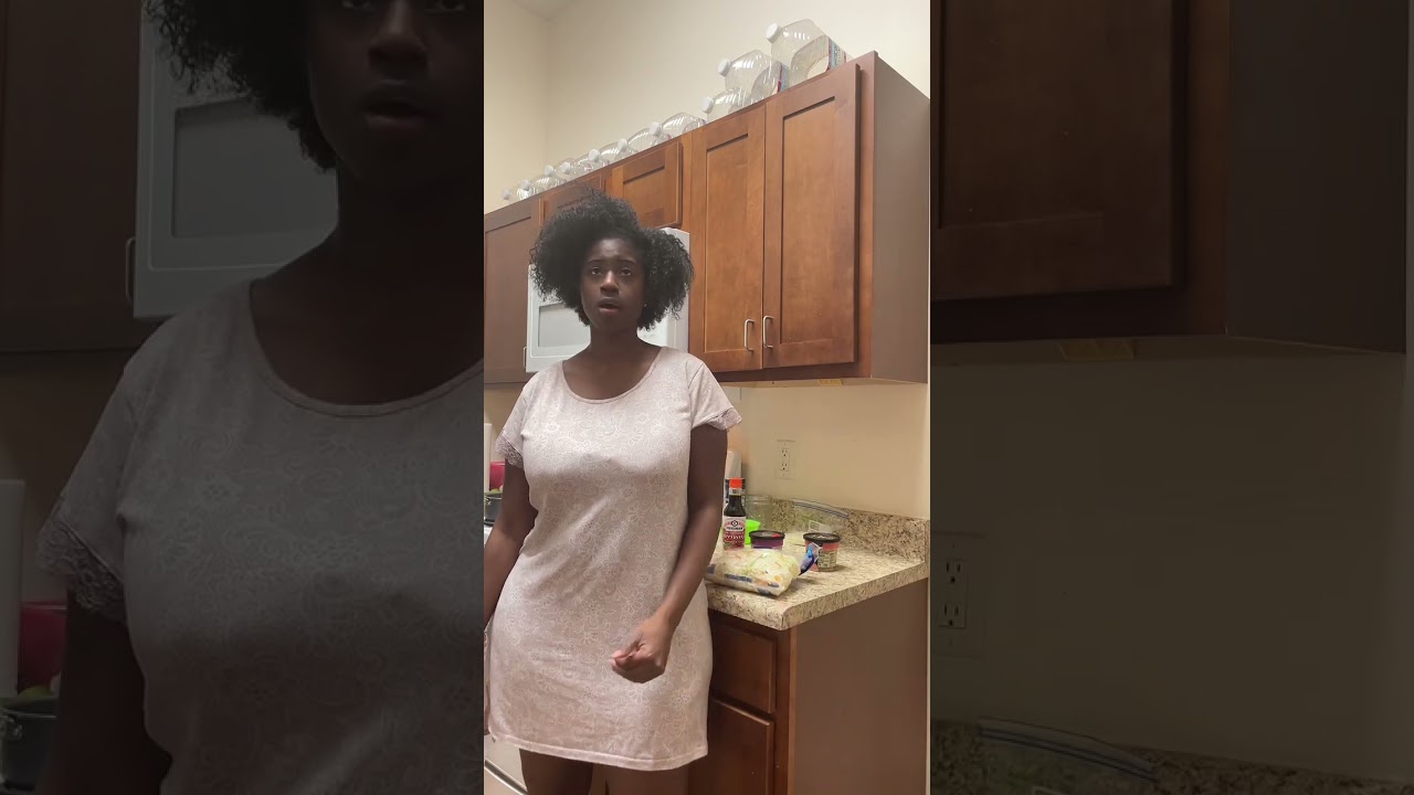 Кукин с Коко (креветки с рисовой лапшой и крабовые яичные рулетики)