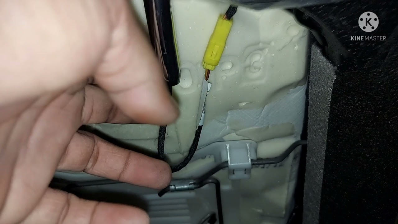 Grand cherokee  seat headrest removal/ installation