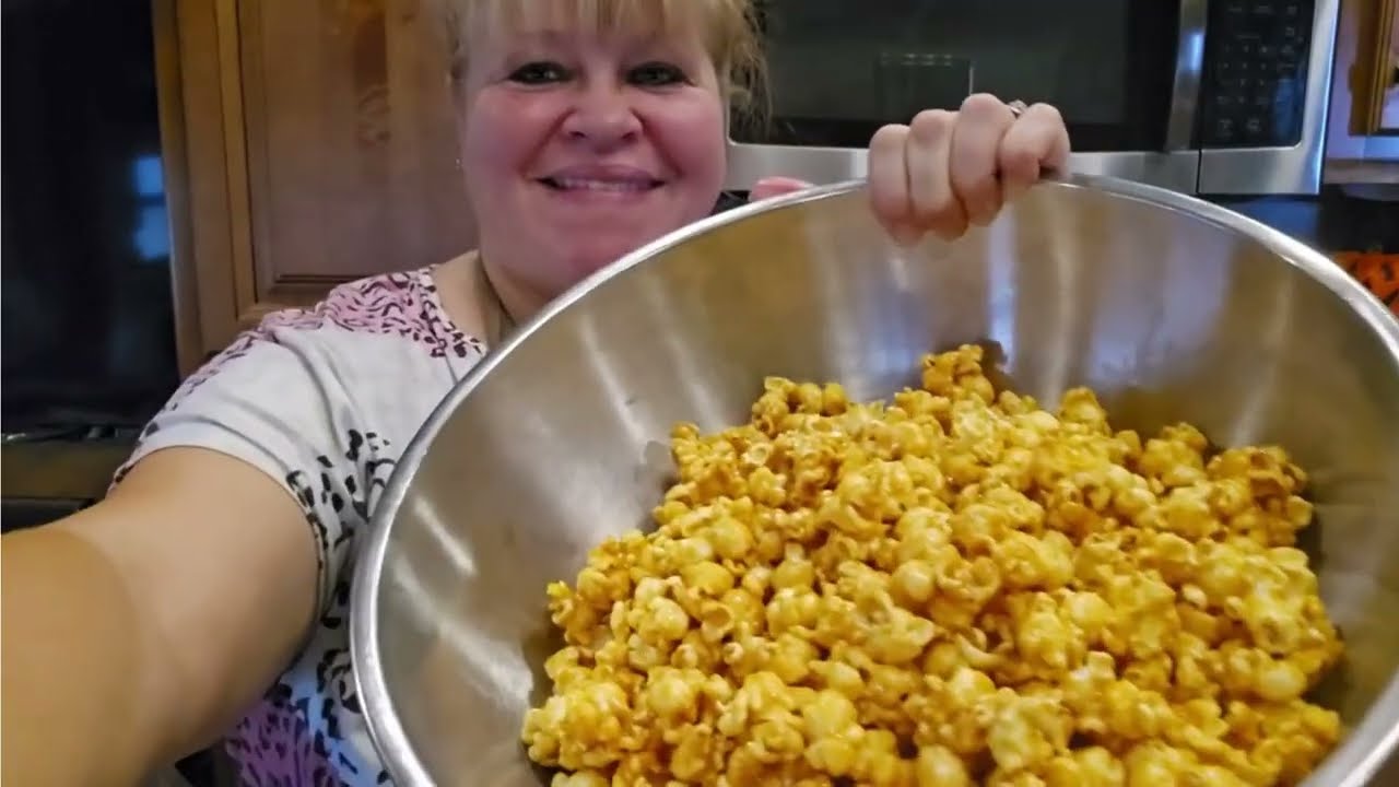 Homemade Caramel Corn made in the Microwave. Fast last minute Gift or delicious dish to bring.