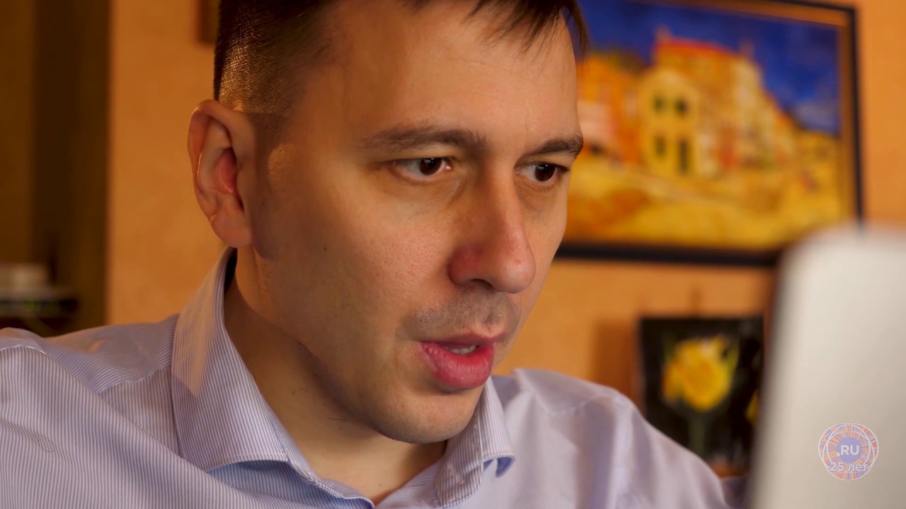История Романа Пономаренко, который был прикован к постели, освоил интернет и создал успешный бизнес