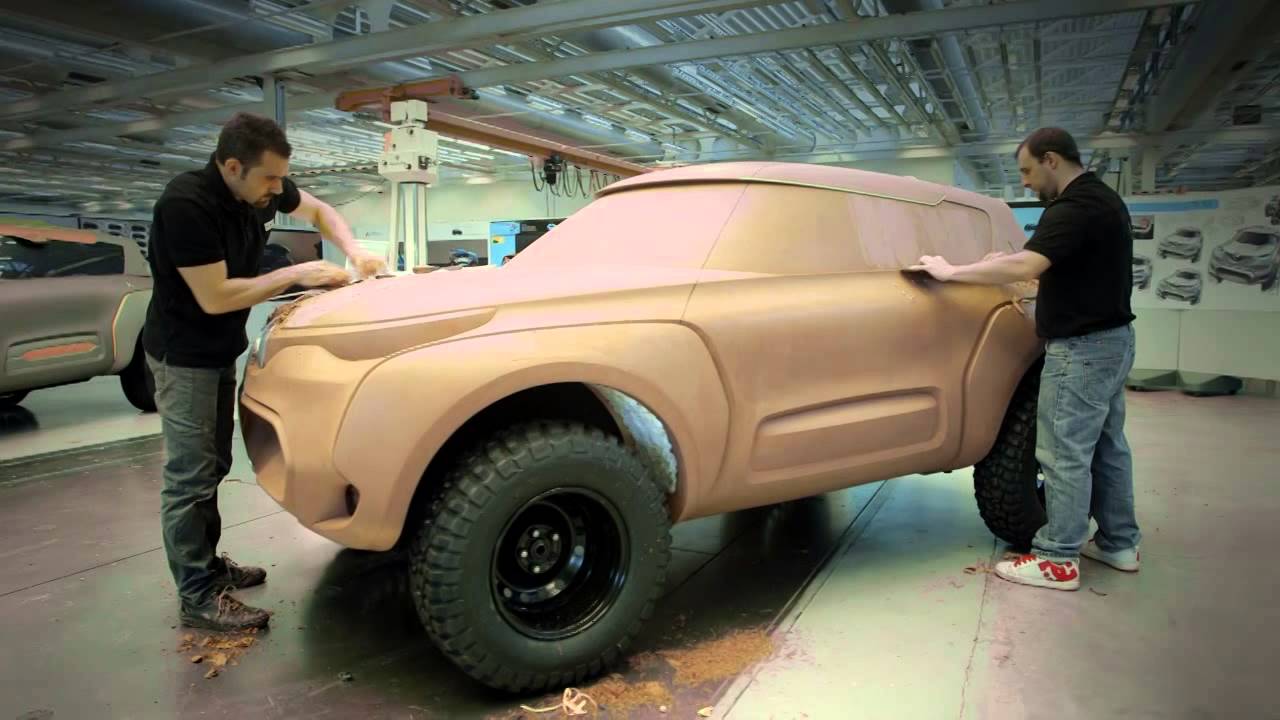 Renault Kwid concept car, designed for international roads // Conçu pour les routes internationales