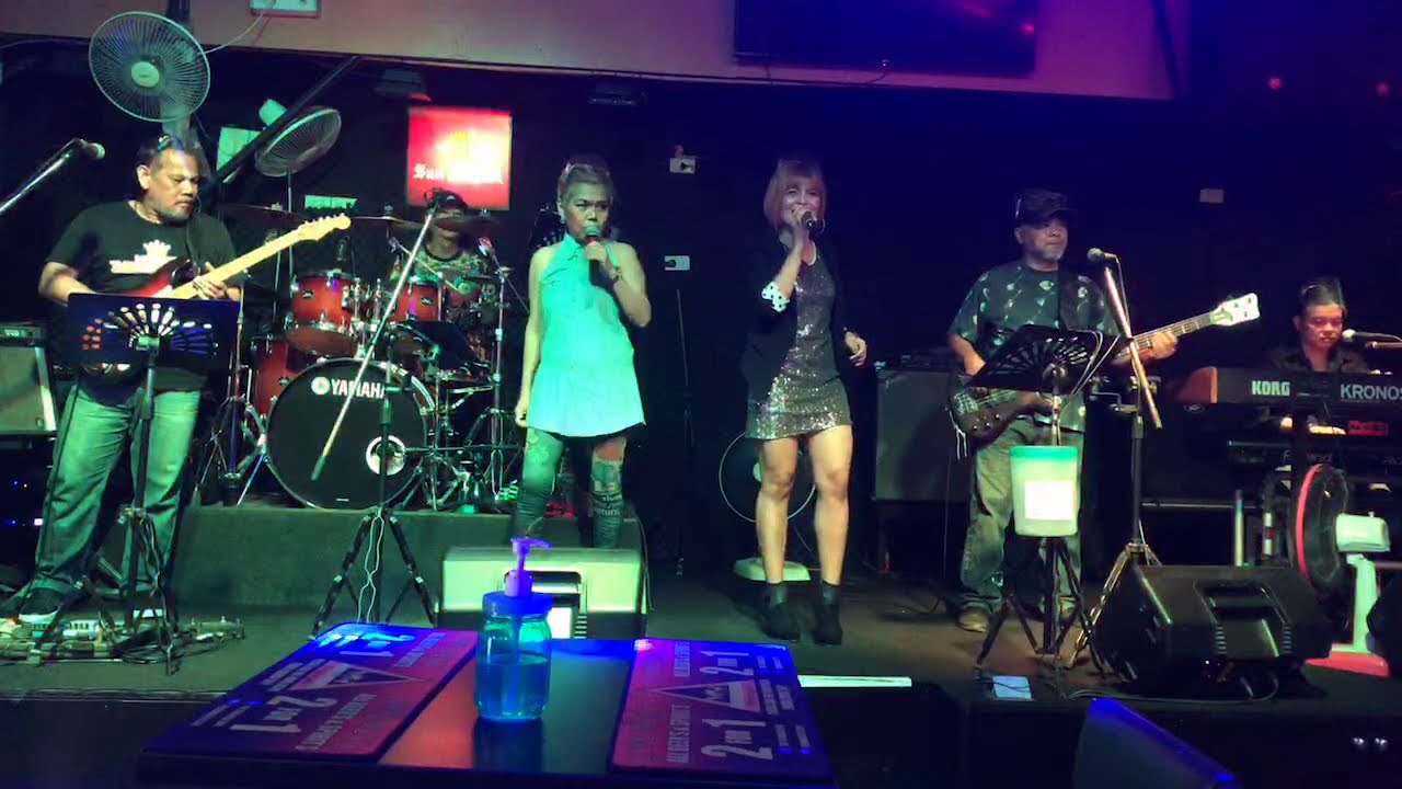 The Atlantic band live atThe triangle bar Pattaya