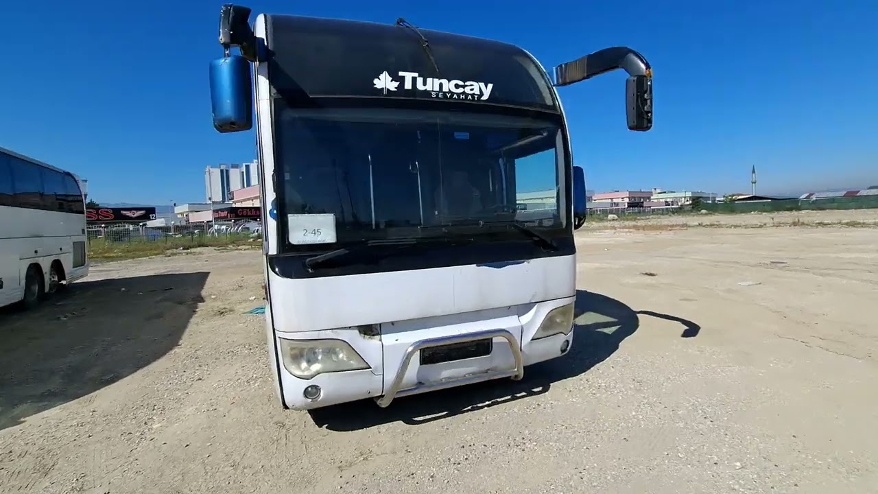 Kocaeli fuar otoParkı'ndaki kaderine terk edilmiş bir zamanın efsane otobüsleri
