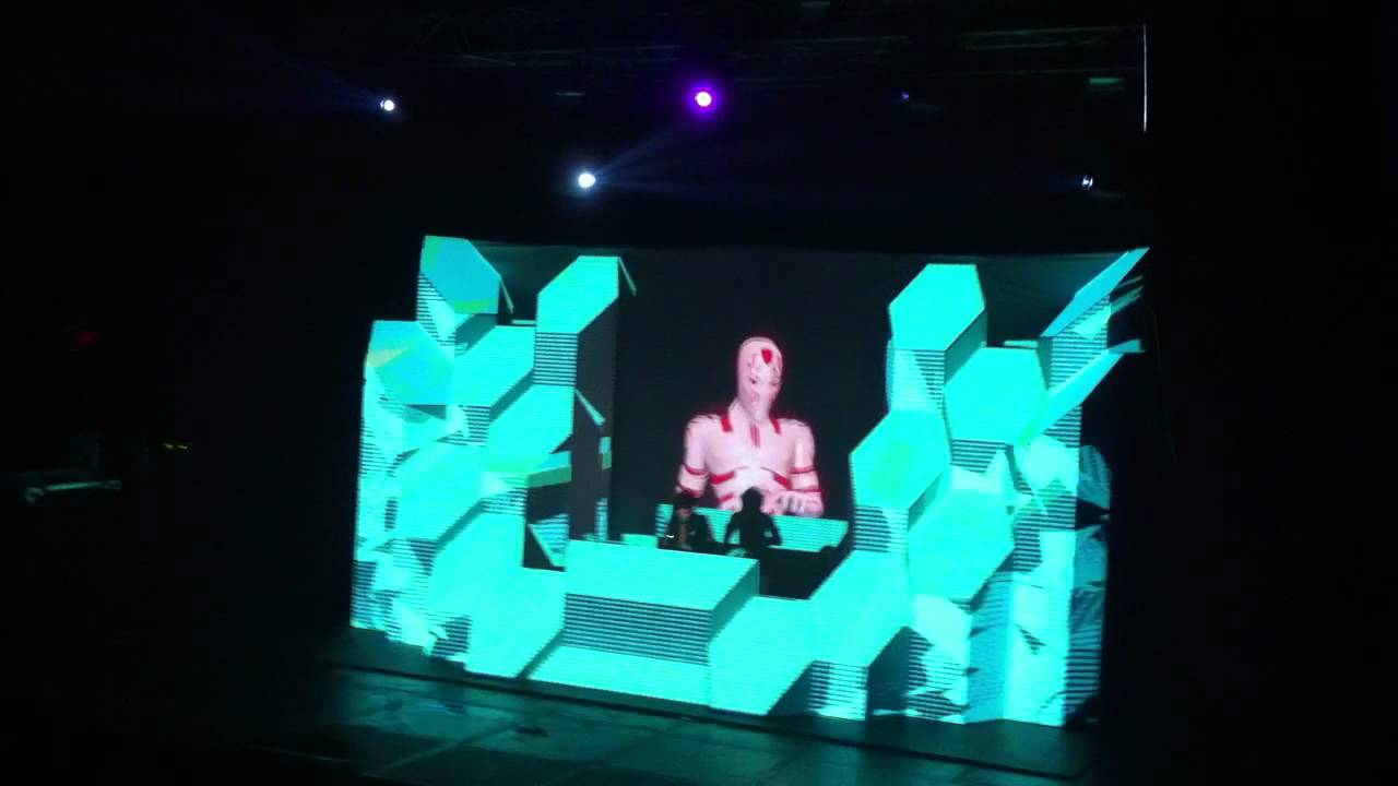 Skrillex LIVE 