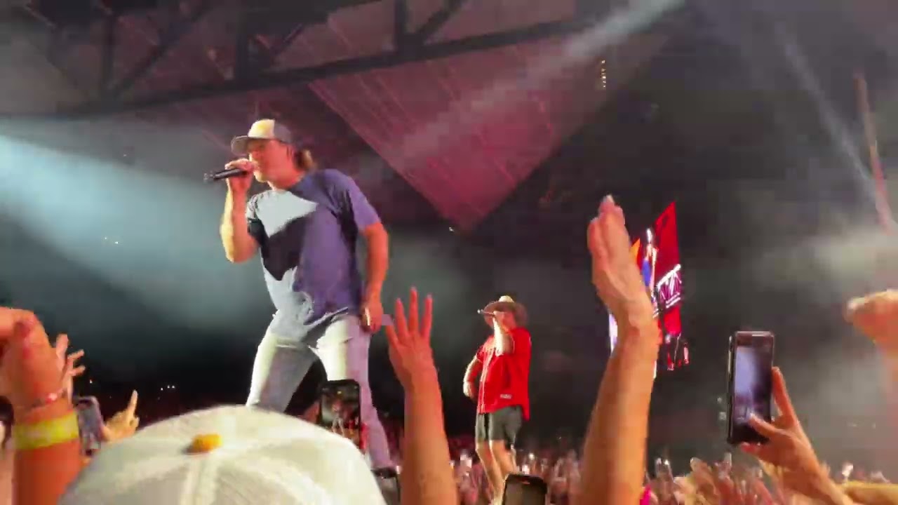 Morgan Wallen/Hardy - He went to Jared (Bristow, VA)