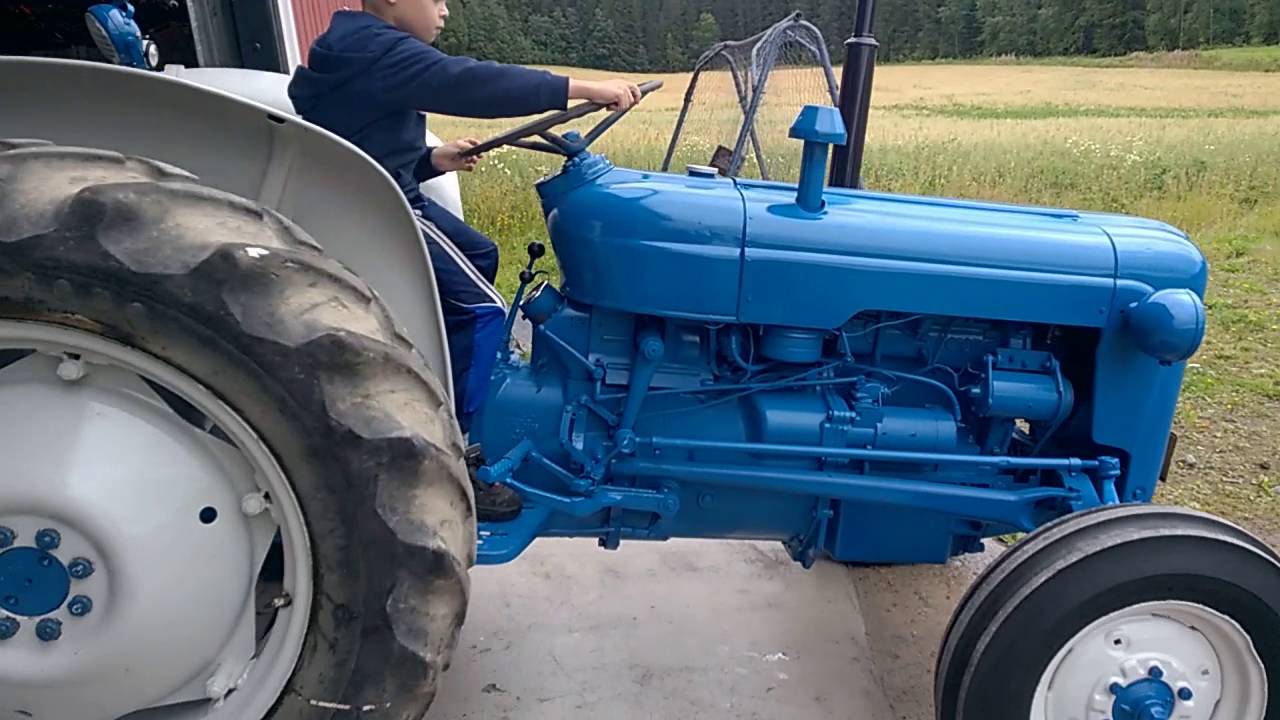 Fordson dexta-64