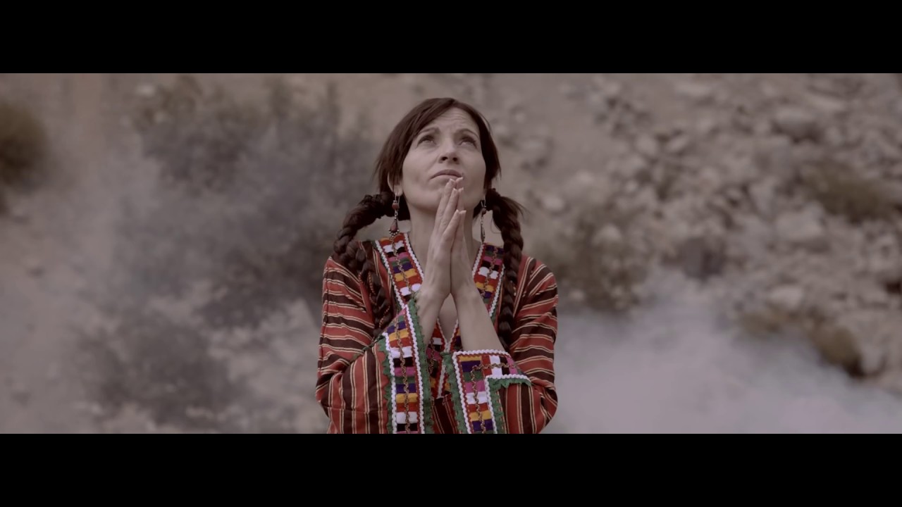 Thiziri Chanteuse -ATTRUGH  ATTRUGH- CLIP OFFICIEL #2017