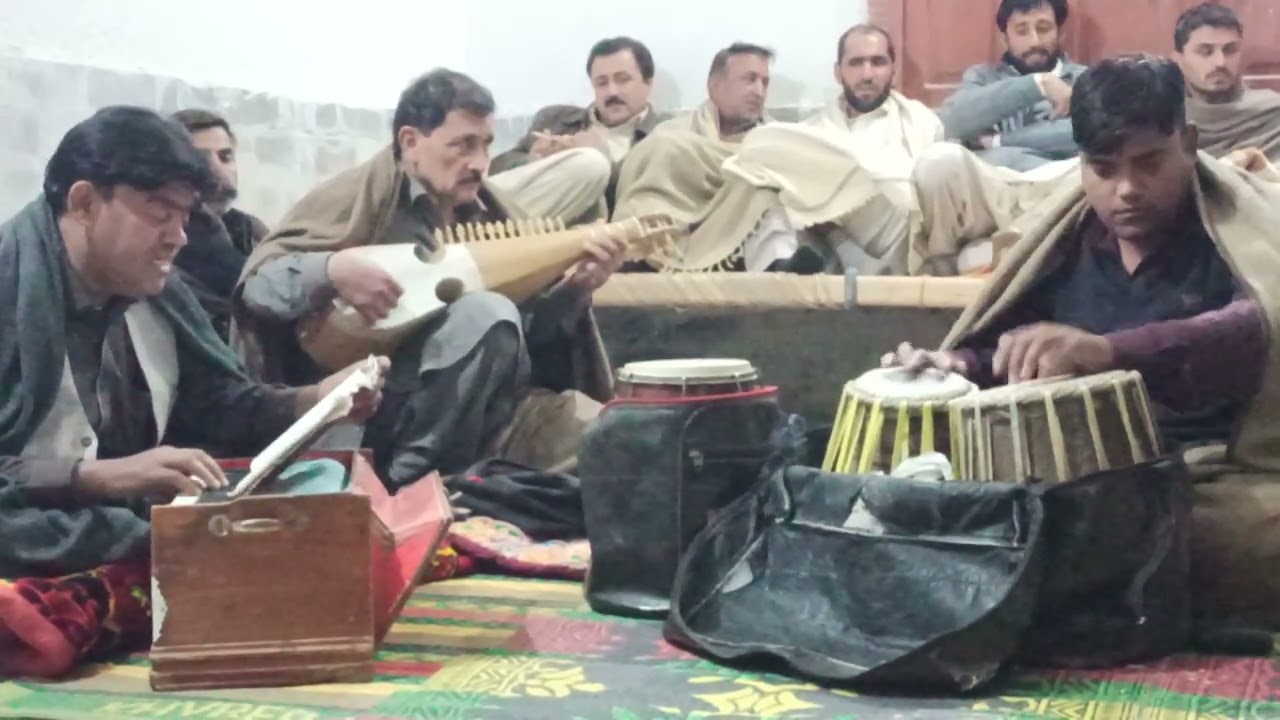Har yo saree da asiq kabaroo banei charta razei. Shoukat ustaz.