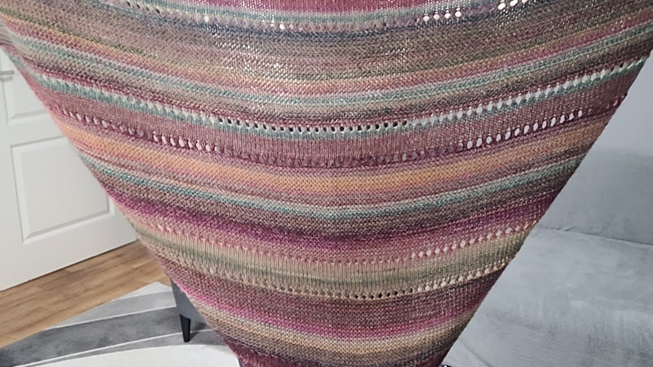 Связала шаль-платок🧶