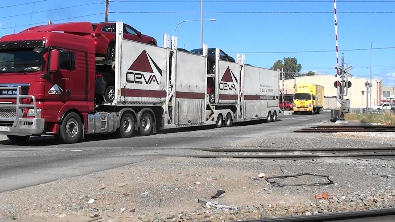 Cormack Rd & Magazine Rd 3rd most dangerous Level Crossing Dry Creek Greater Adelaide Video Feb 2017