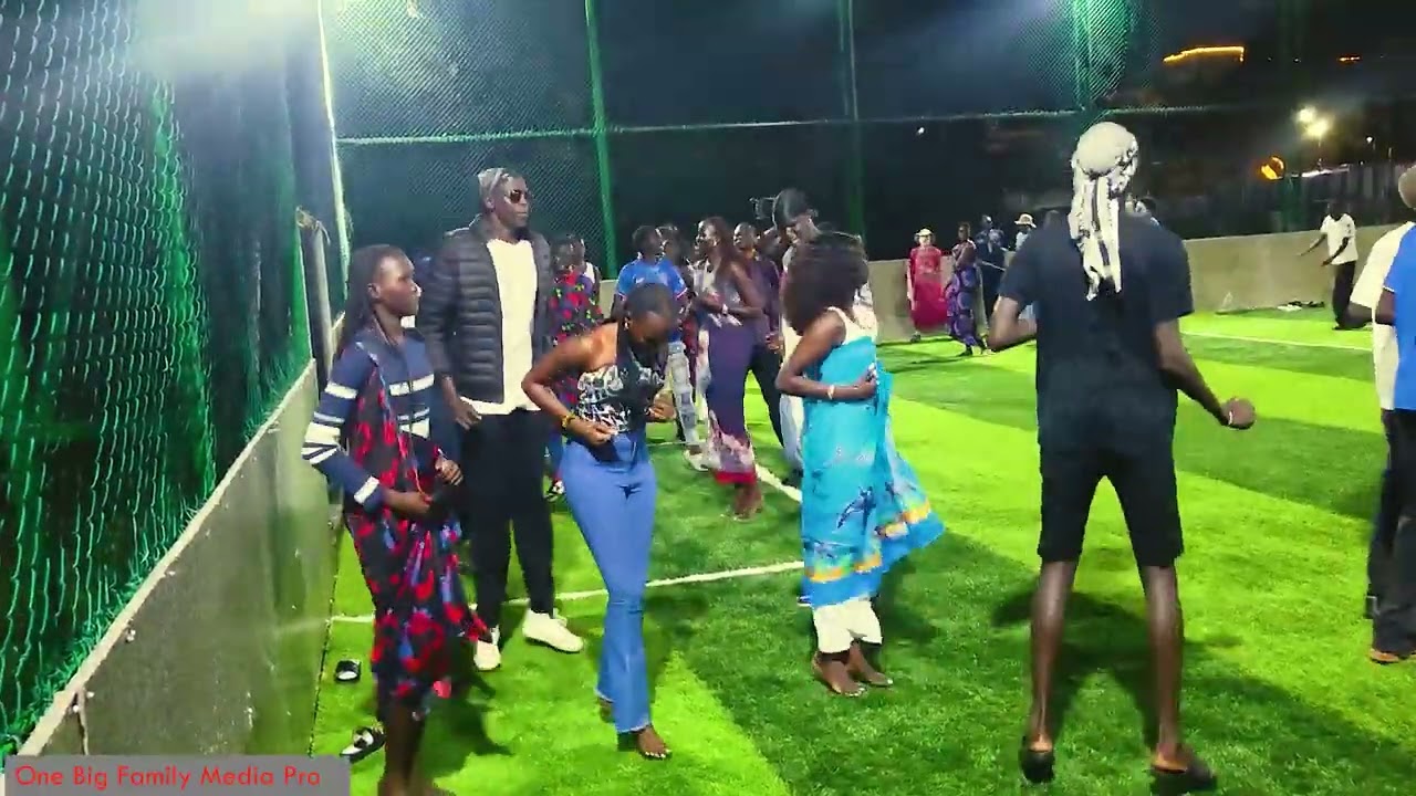 Loor in Nairobi (Back To School) song Ayen Mabeet