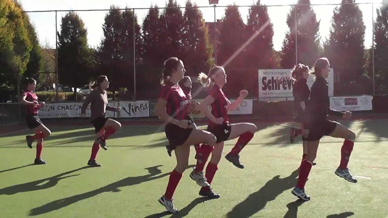 Mechelse Hockeyclub KMTHC - Dames 1 - 2011².mp4