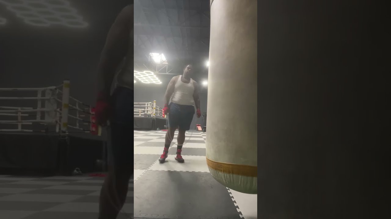 KING PILL  IN THE BOXING GYM/ HOUR WORKOUT