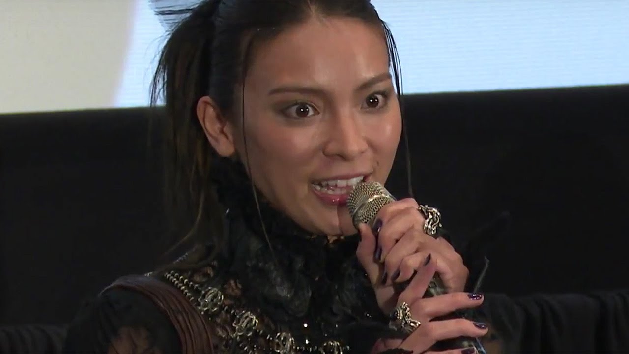 秋元才加「腹筋でこんなに褒められることはない」監督も絶賛！劇場版「 媚空－ビクウ－」初日舞台あいさつ1　#Sayaka Akimoto　#event