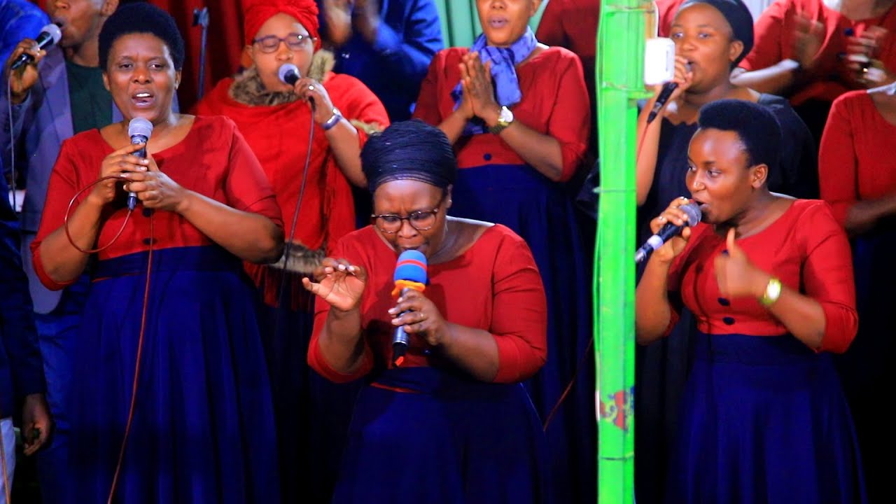 ELAYO CHOIR ADEPR GATENGA Igize ibihe byiza mw'ijoro ry'Impinduka ADEPR SEGEEM