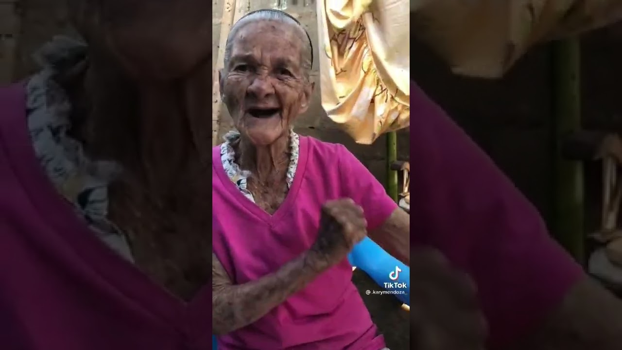Cuando la Gente Habla en mal de la Abuela.