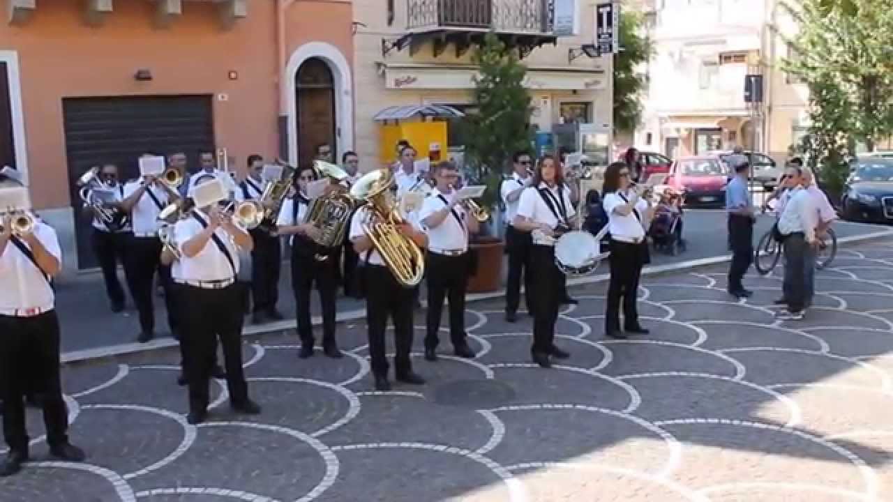 Corpo Musicale Pietro Cipolla Corleone esegue Regione Abruzzo