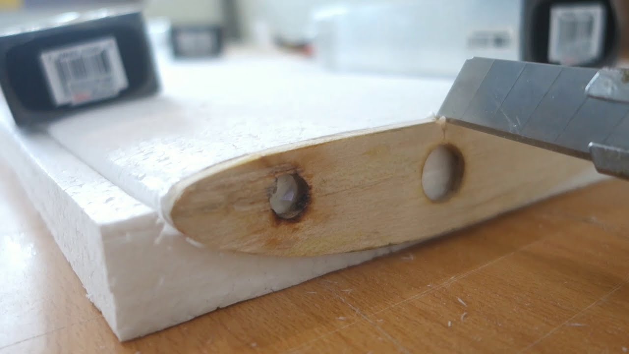 Airfoil foam cutting