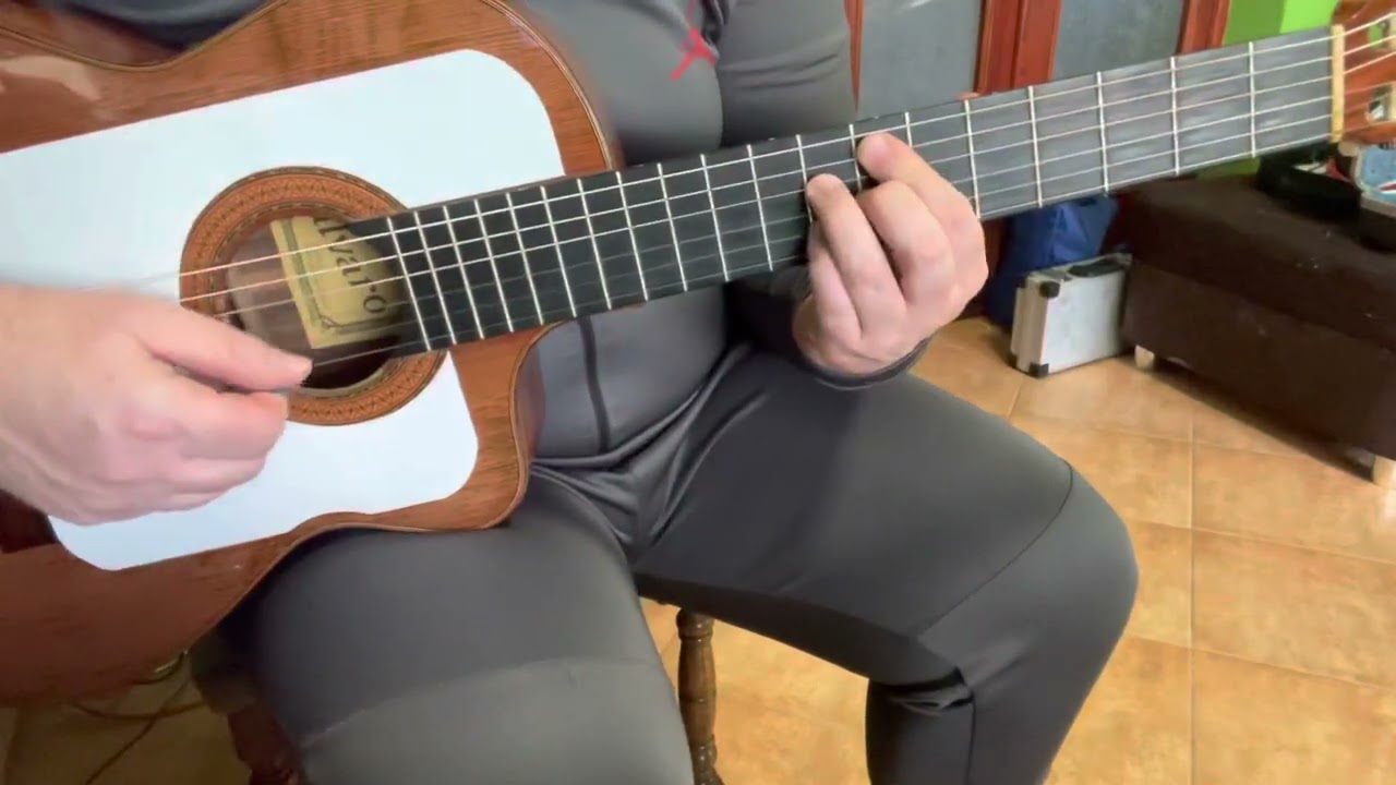 Vidéki Sanzon gitáron akkordokkal