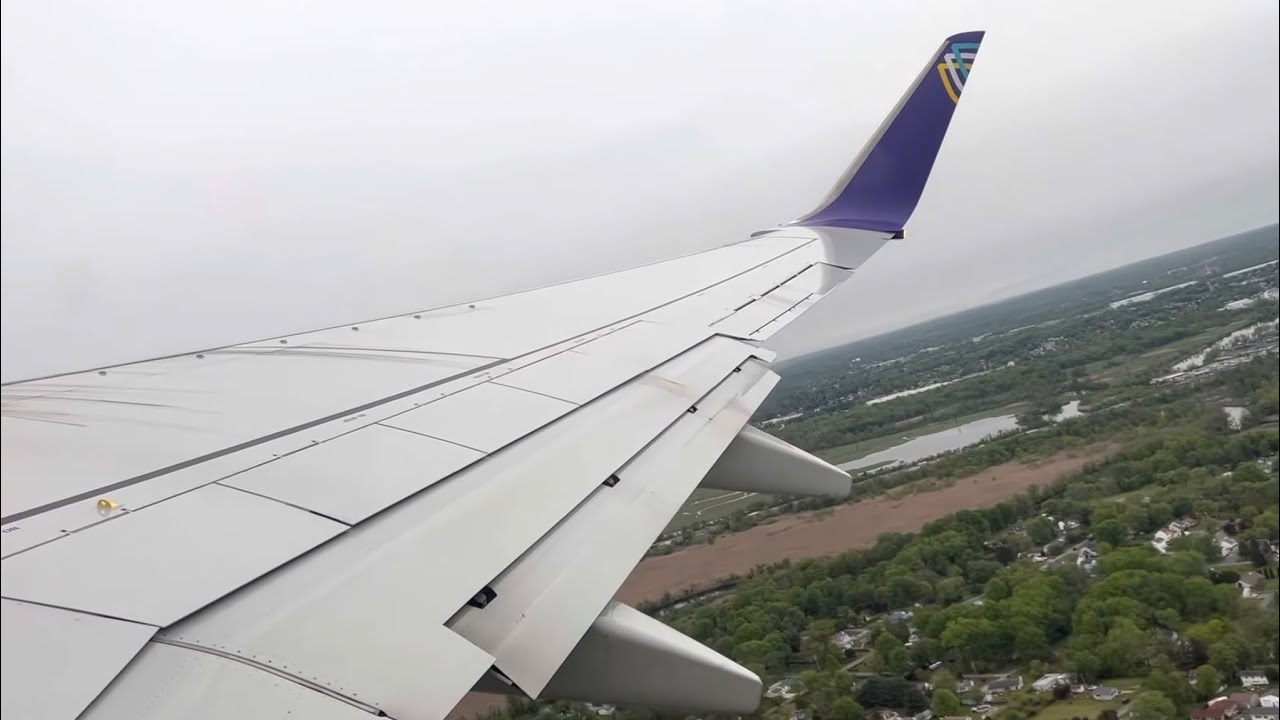 Avelo Air Boeing 737-800 Pushback, Taxi, and Takeoff from Wilmington-New Castle (ILG)